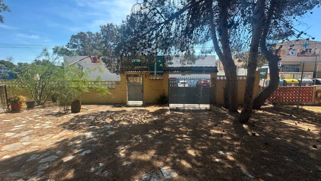 Sale - Villa - Torrevieja - Torrevieja Centro