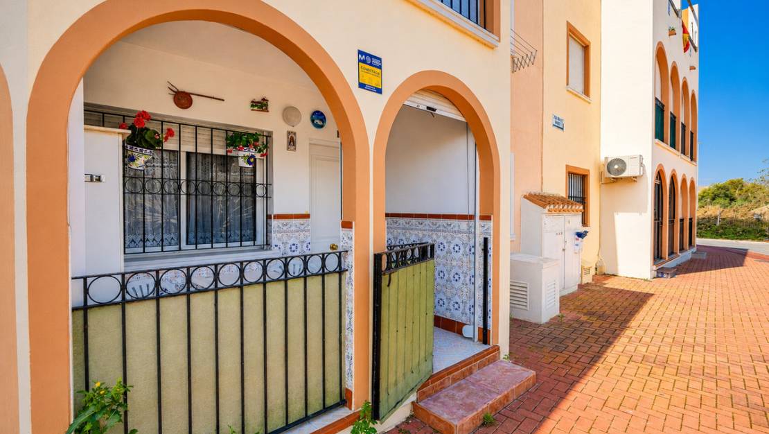 Sale - Villa - Torrevieja - Torrevieja Centro