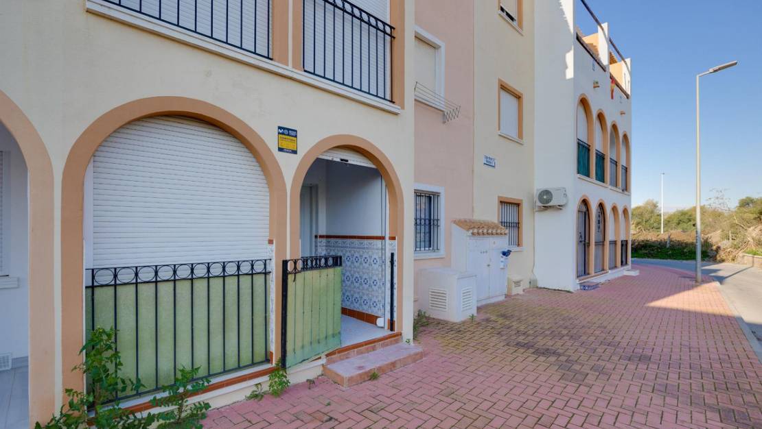 Sale - Villa - Torrevieja - Torrevieja Centro