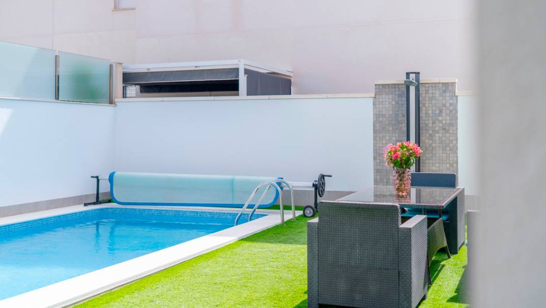 Sale - Villa - Torrevieja - Torrevieja Centro