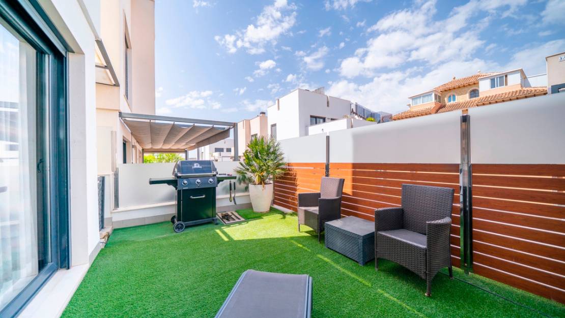 Sale - Villa - Torrevieja - Torrevieja Centro