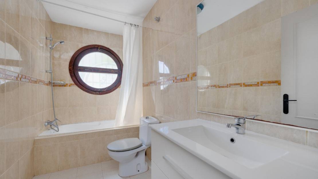 Sale - Villa - Torrevieja - Torrevieja Centro
