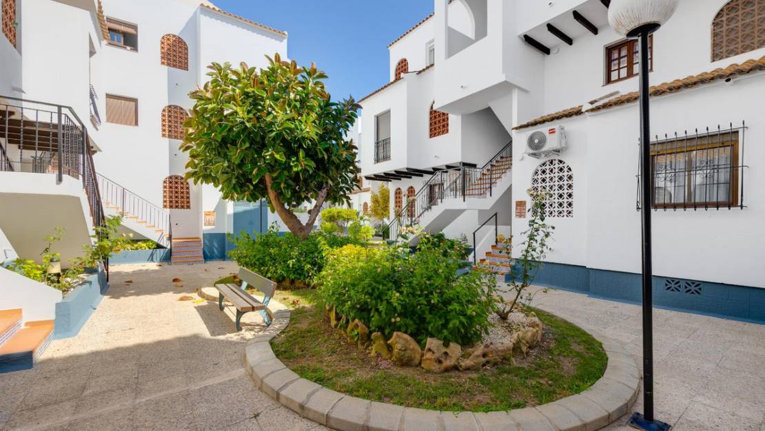 Sale - Villa - Torrevieja - Torrevieja Centro
