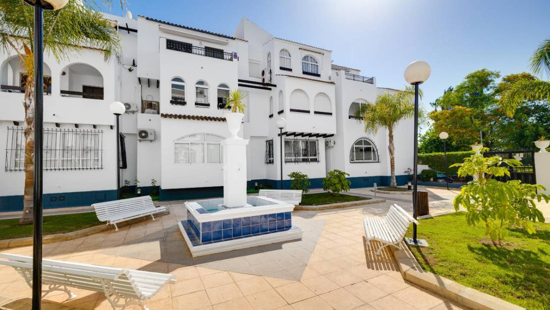 Sale - Villa - Torrevieja - Torrevieja Centro