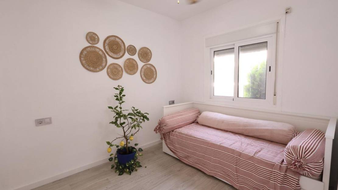 Sale - Villa - Torrevieja - Torrevieja Centro