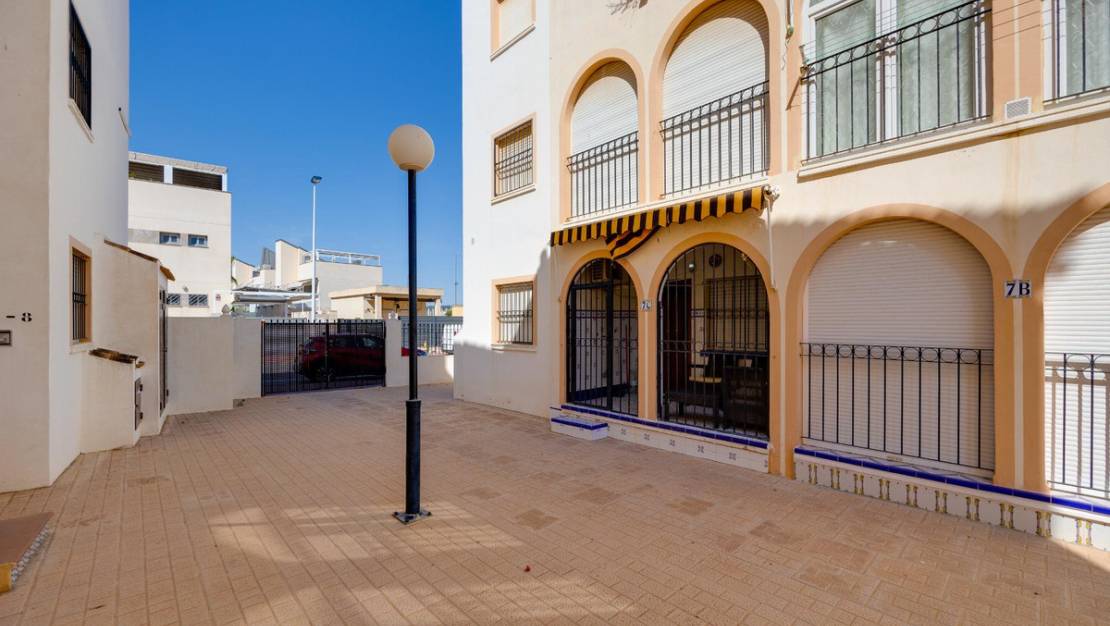 Sale - Villa - Torrevieja - Torrevieja Centro