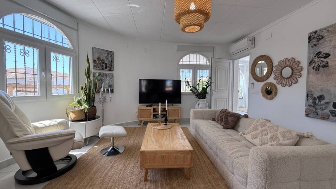 Sale - Villa - Torrevieja - Torrevieja Centro