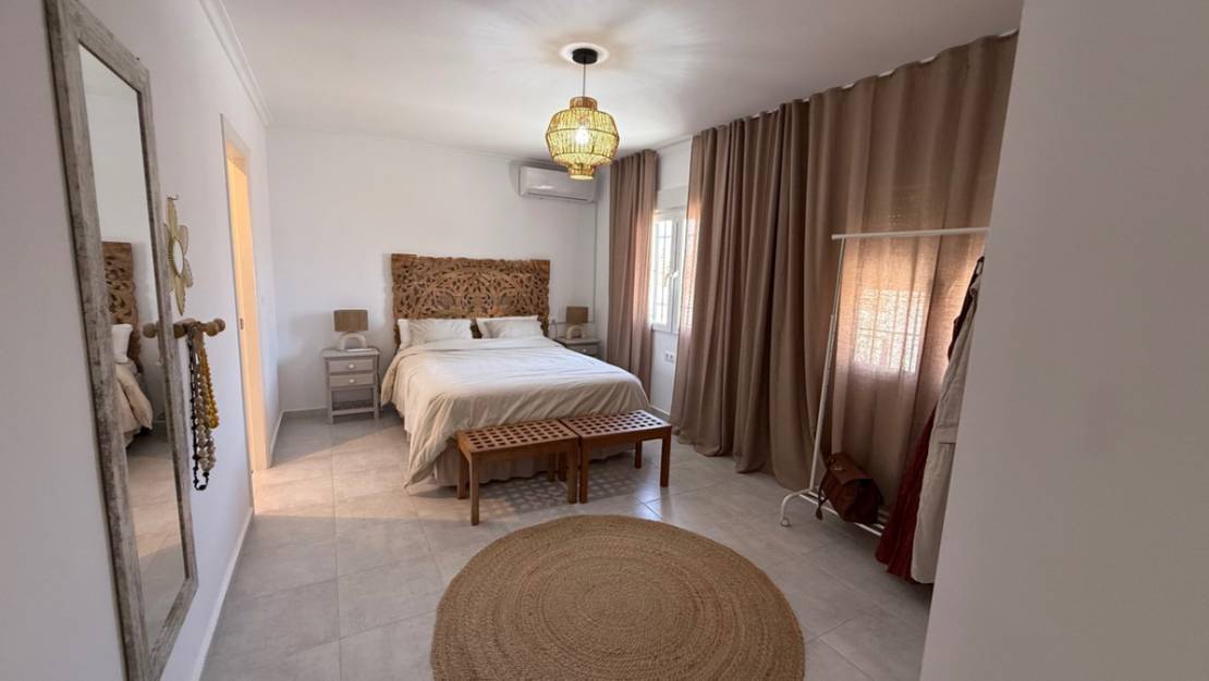 Sale - Villa - Torrevieja - Torrevieja Centro