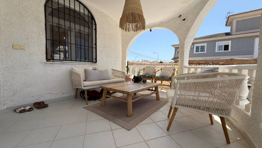 Sale - Villa - Torrevieja - Torrevieja Centro