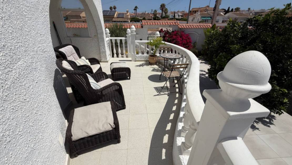 Sale - Villa - Torrevieja - Torrevieja Centro