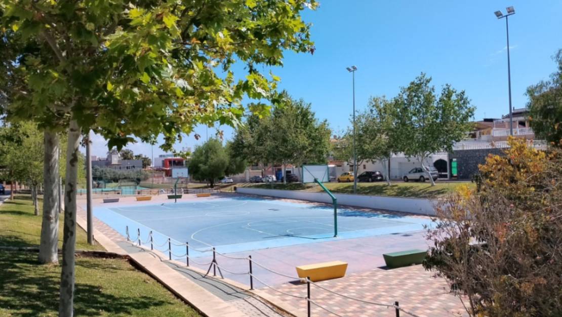 Sale - Villa - Torrevieja - Torrevieja Centro