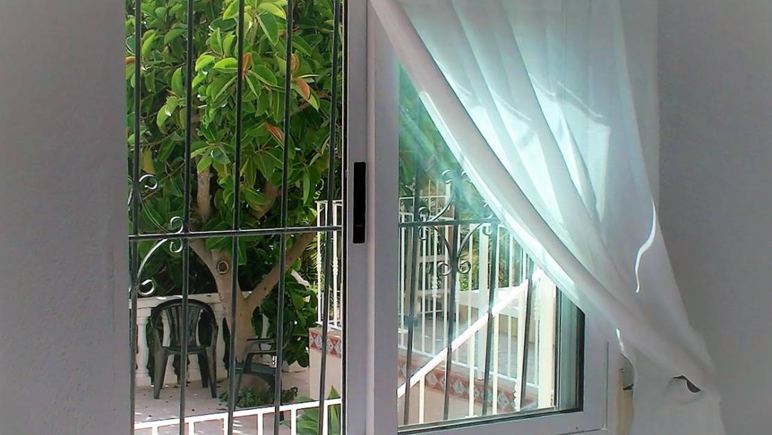 Sale - Villa - Torrevieja - Torrevieja Centro