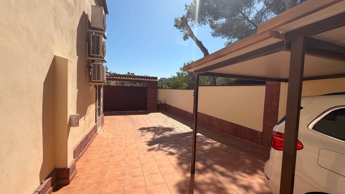 Sale - Villa - Torrevieja - Torrevieja Centro