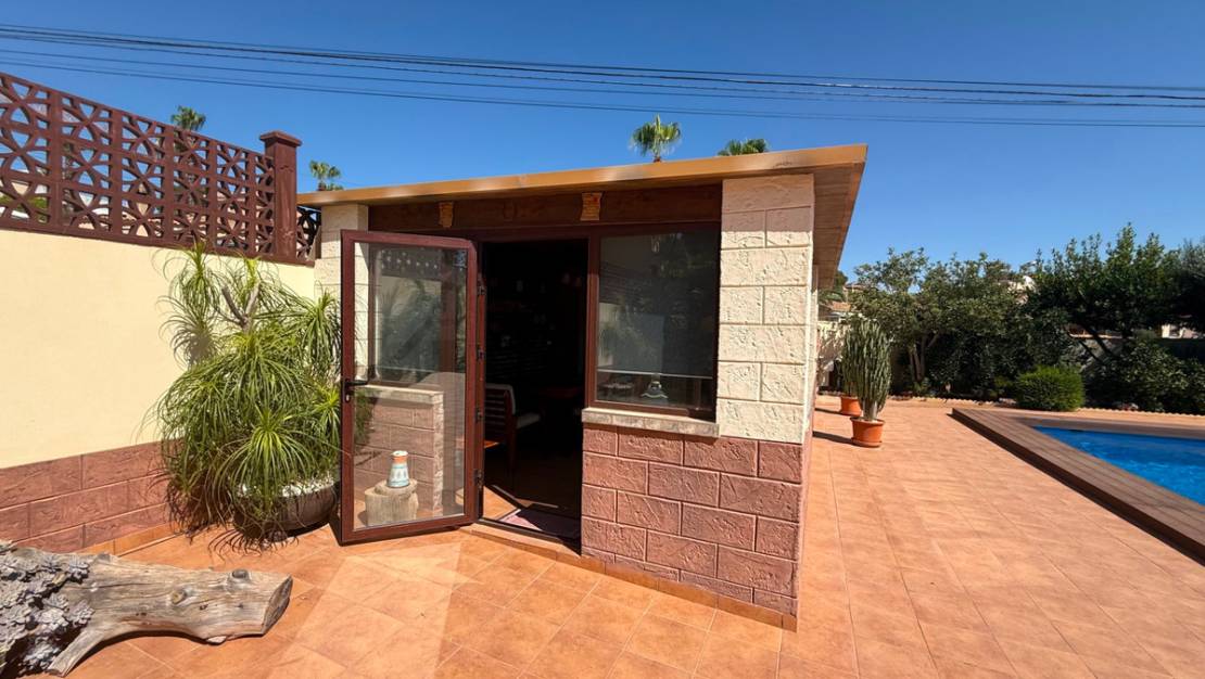 Sale - Villa - Torrevieja - Torrevieja Centro