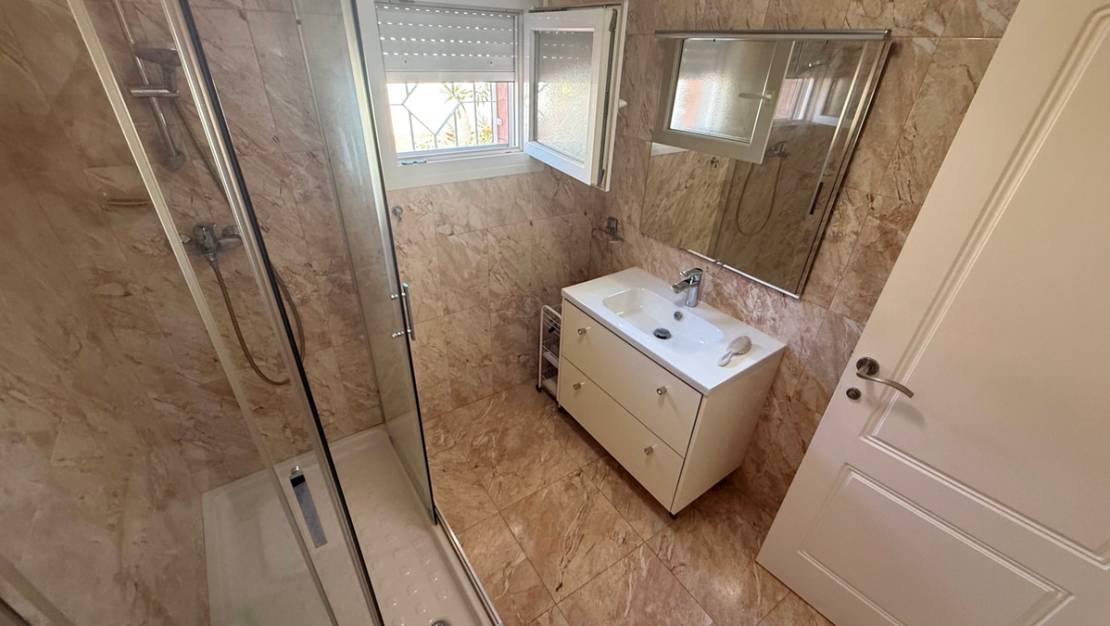 Sale - Villa - Torrevieja - Torrevieja Centro