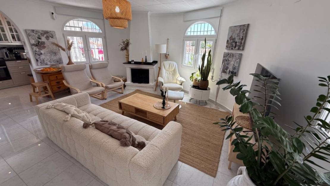 Sale - Villa - Torrevieja - Torrevieja Centro
