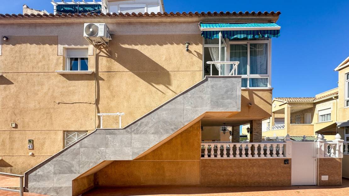 Sale - Villa - Torrevieja - Torrevieja Centro