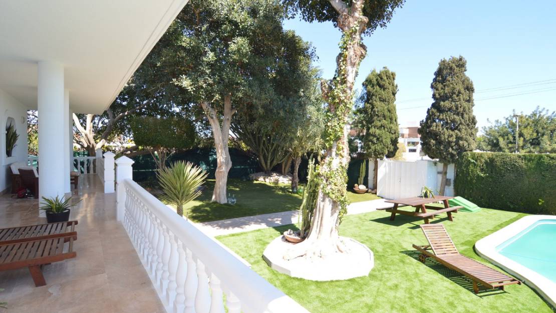 Sale - Villa - Torrevieja - Torrevieja Centro