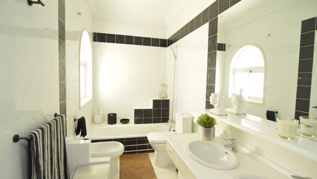 Sale - Villa - Torrevieja - Torrevieja Centro
