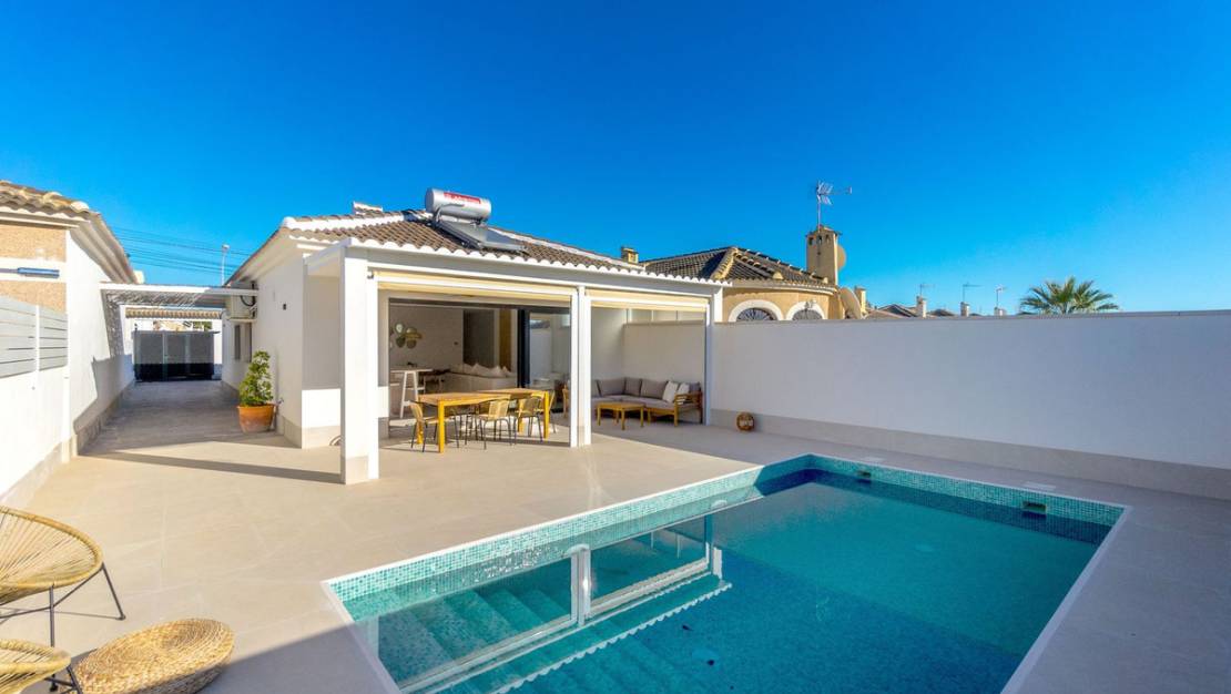 Sale - Villa - Torrevieja - Torrevieja Centro