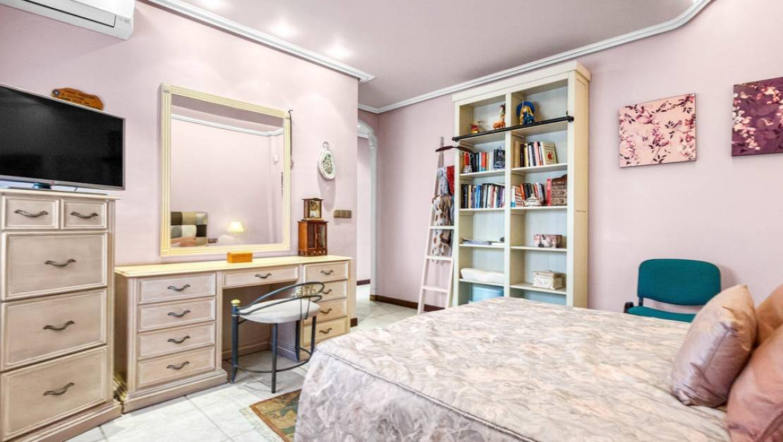 Sale - Villa - Torrevieja - Torrevieja Centro