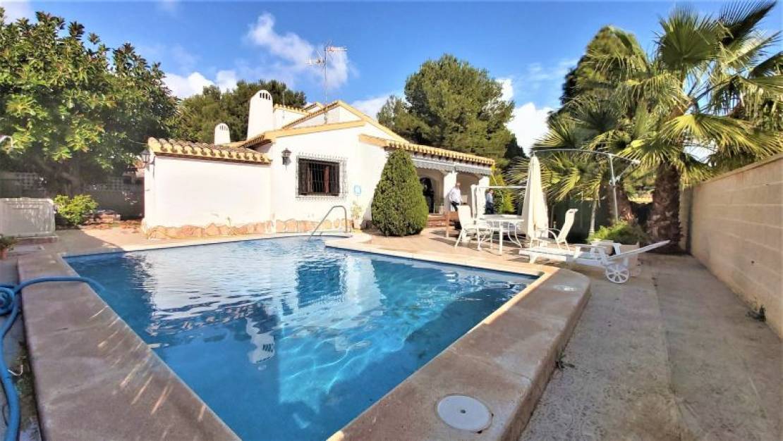 Sale - Villa - Torrevieja - Torrevieja Centro