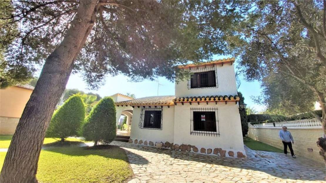 Sale - Villa - Torrevieja - Torrevieja Centro