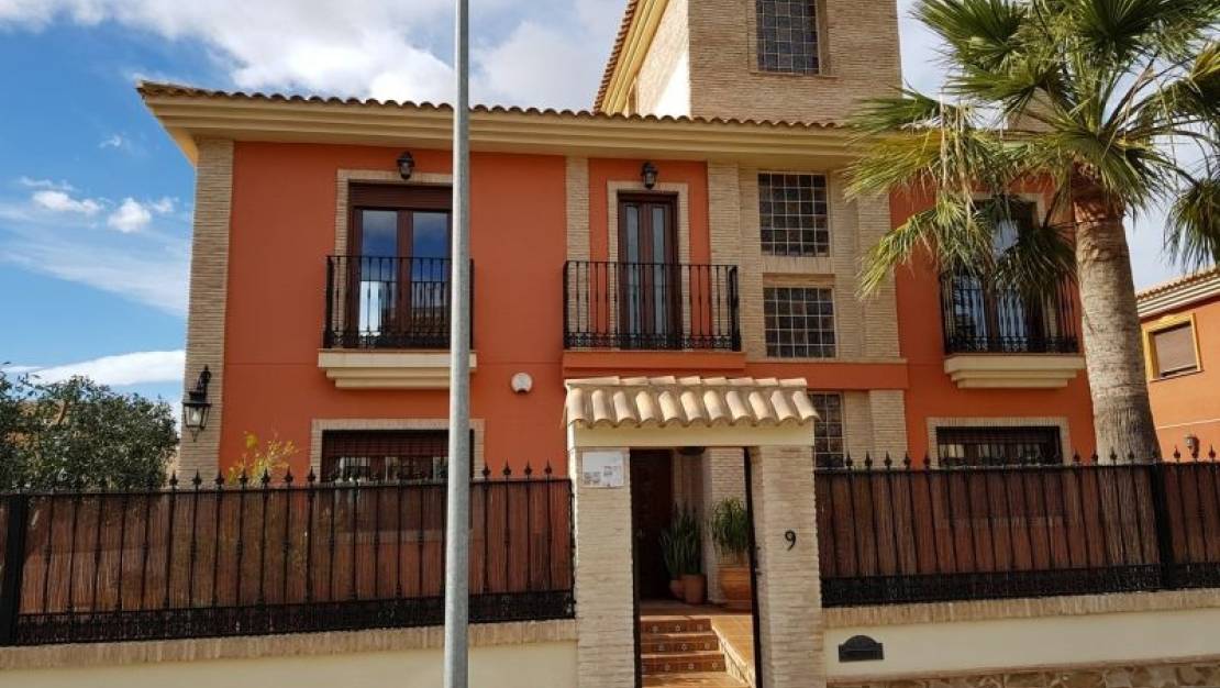 Sale - Villa - Torrevieja - Torrevieja Centro