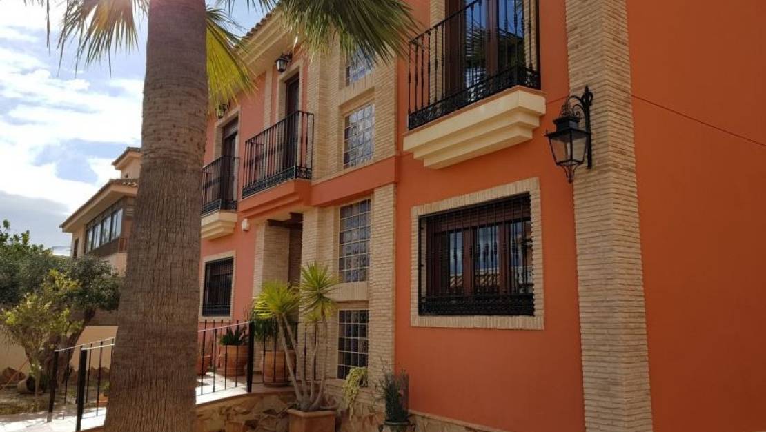 Sale - Villa - Torrevieja - Torrevieja Centro