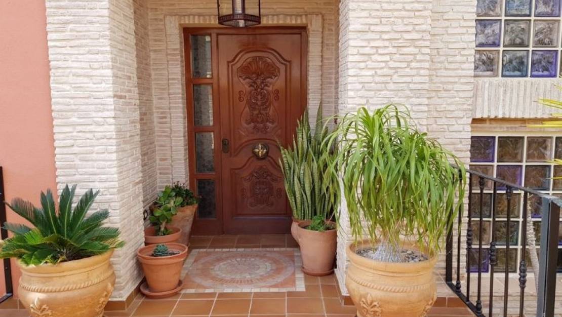 Sale - Villa - Torrevieja - Torrevieja Centro