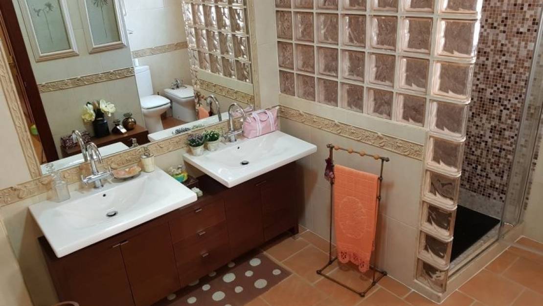 Sale - Villa - Torrevieja - Torrevieja Centro