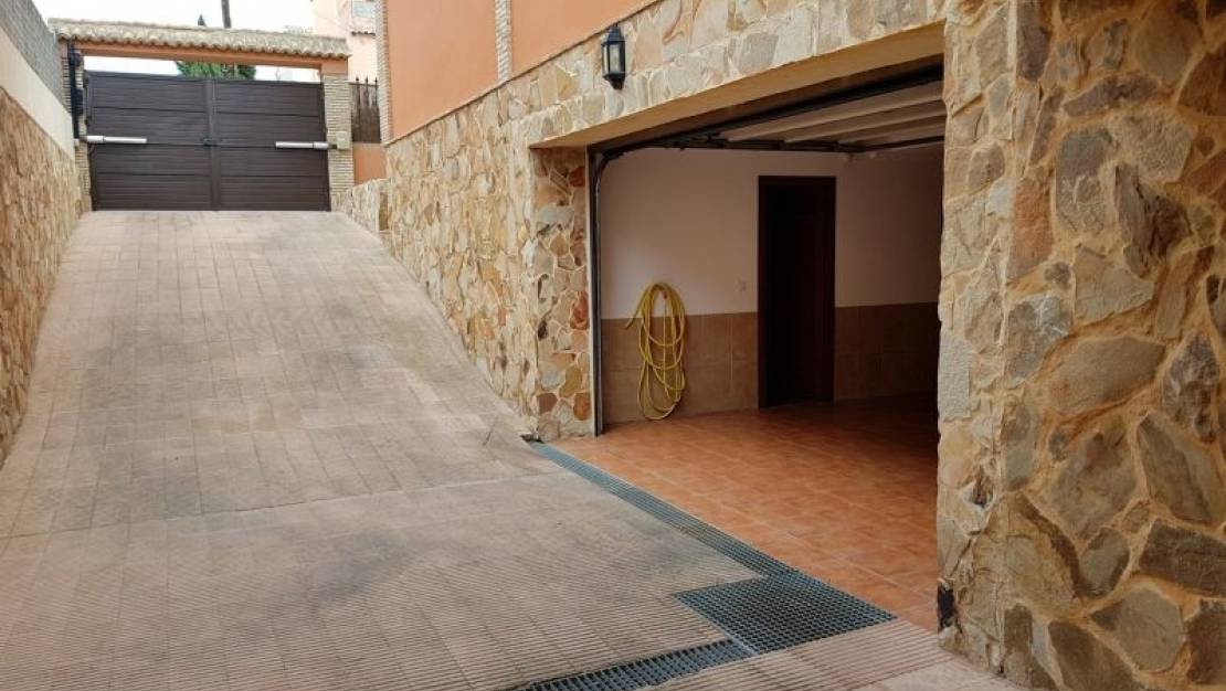 Sale - Villa - Torrevieja - Torrevieja Centro