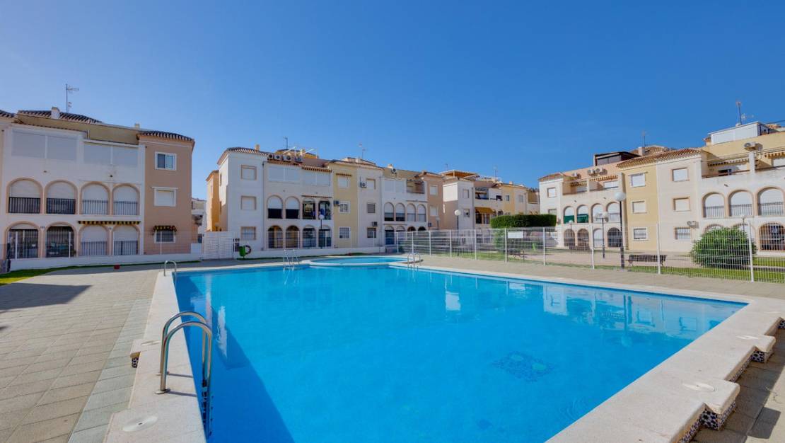 Sale - Villa - Torrevieja - Torrevieja Centro