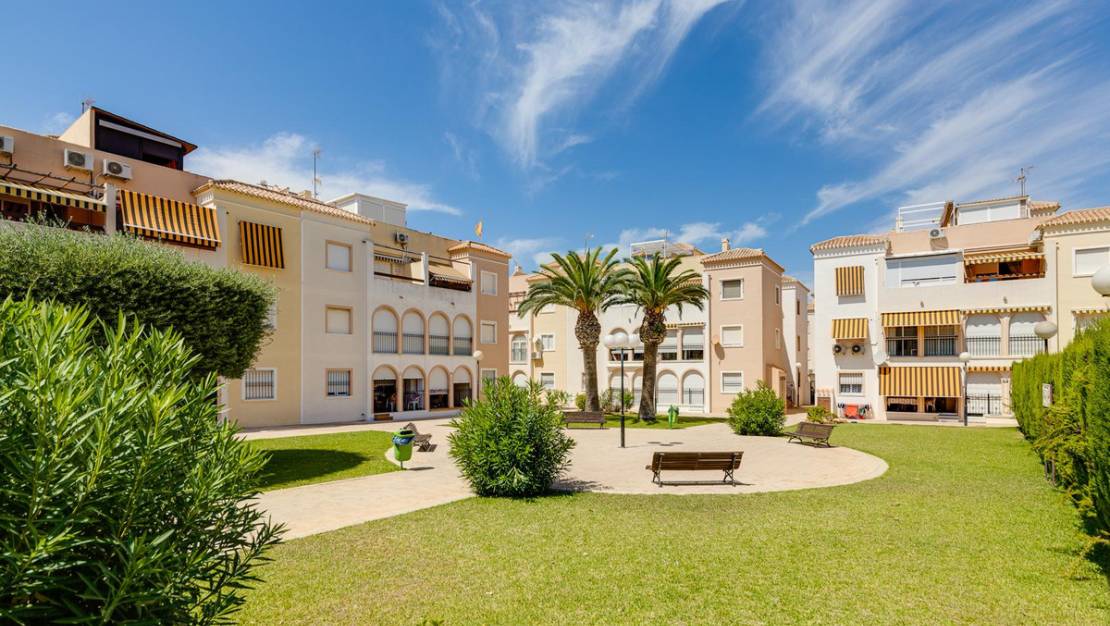 Sale - Villa - Torrevieja - Torrevieja Centro