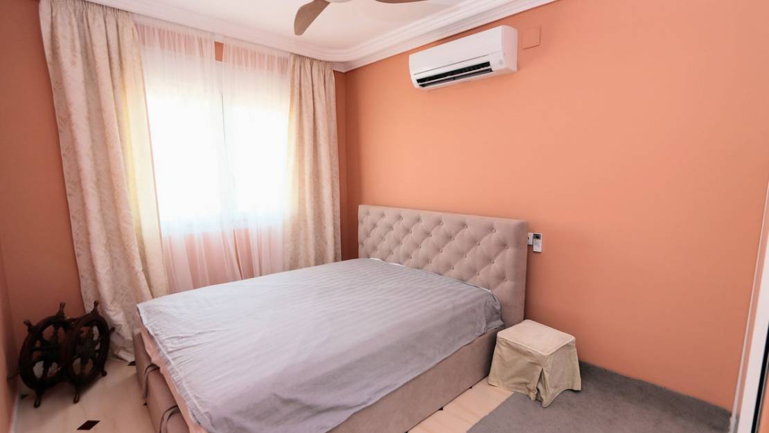 Sale - Villa - Torrevieja - Torrevieja Centro