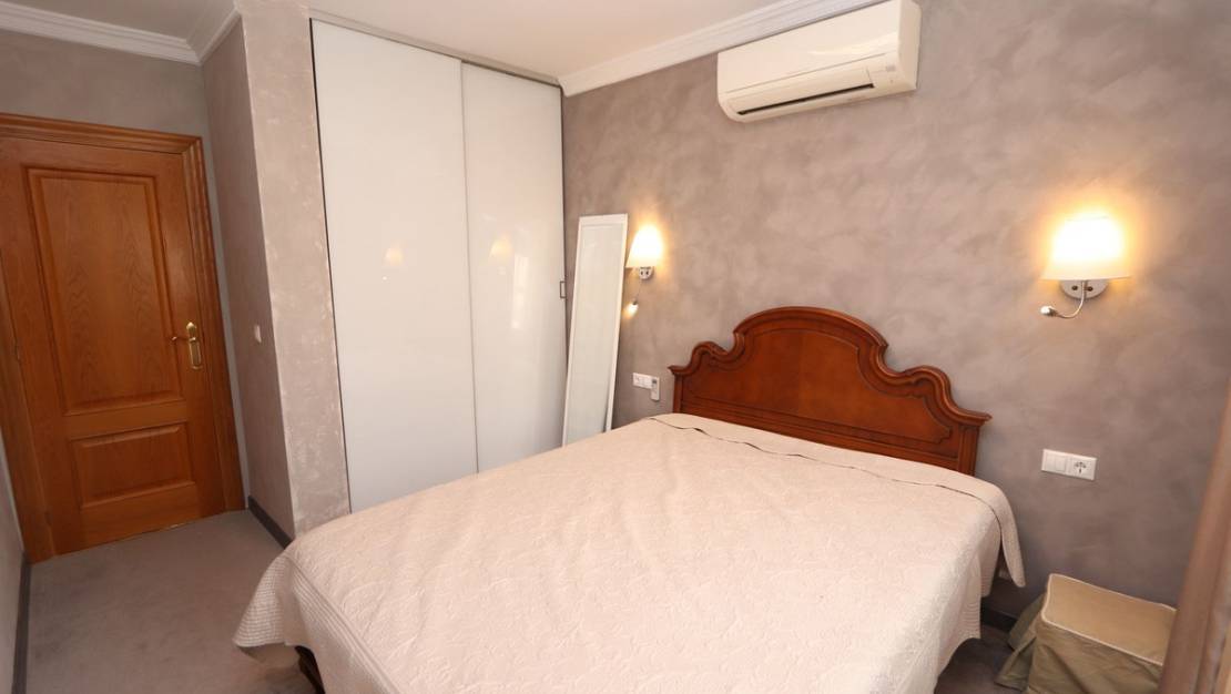 Sale - Villa - Torrevieja - Torrevieja Centro