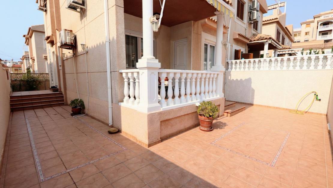 Sale - Villa - Torrevieja - Torrevieja Centro