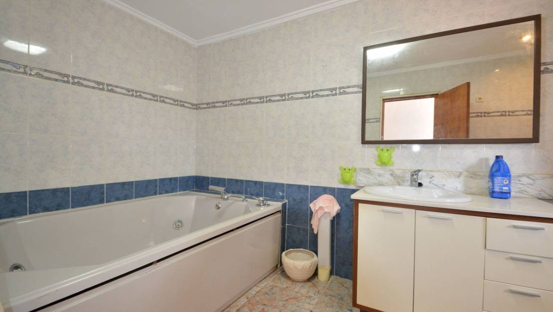 Sale - Villa - Torrevieja - Torrevieja Centro