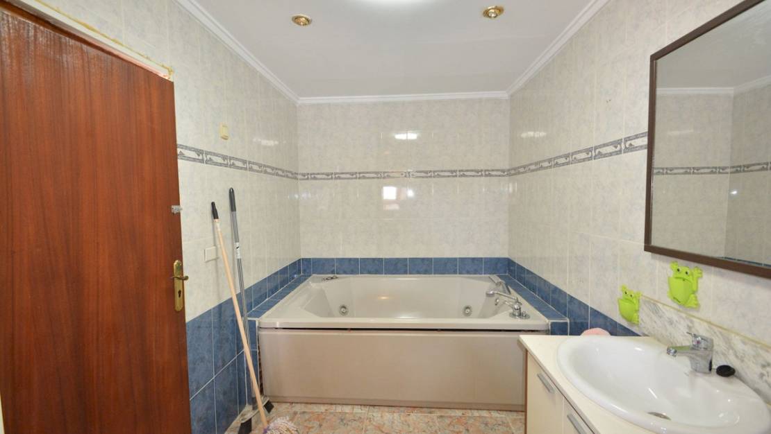 Sale - Villa - Torrevieja - Torrevieja Centro