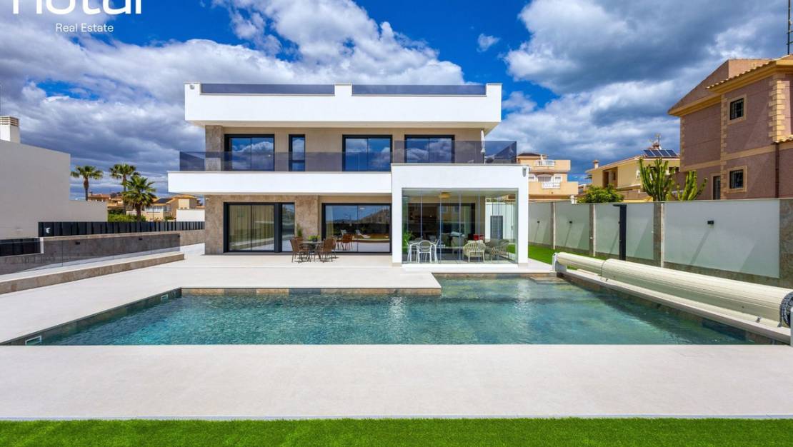 Sale - Villa - Torrevieja - Torrevieja Centro