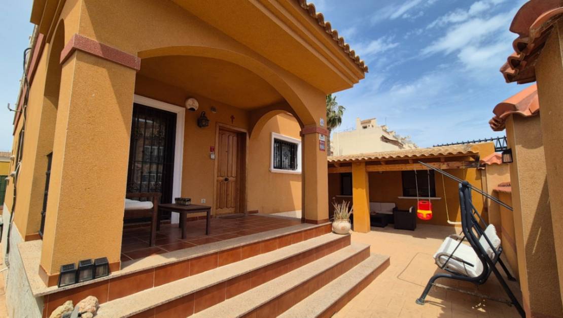 Sale - Villa - Torrevieja - Torrevieja Centro