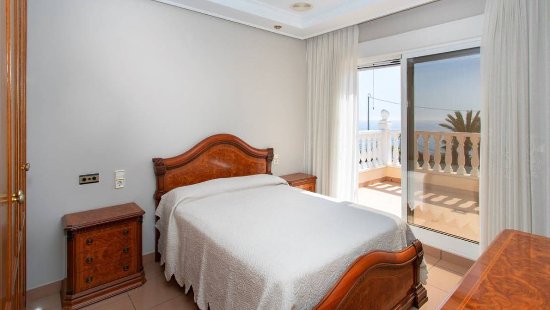 Sale - Villa - Torrevieja - Torrevieja Centro