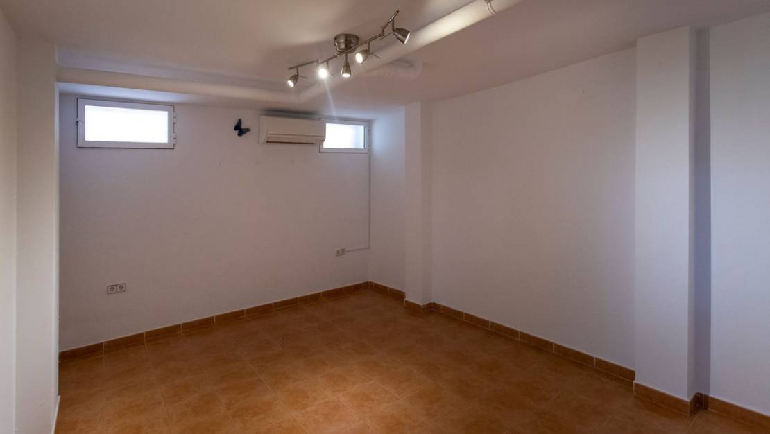 Sale - Villa - Torrevieja - Torrevieja Centro