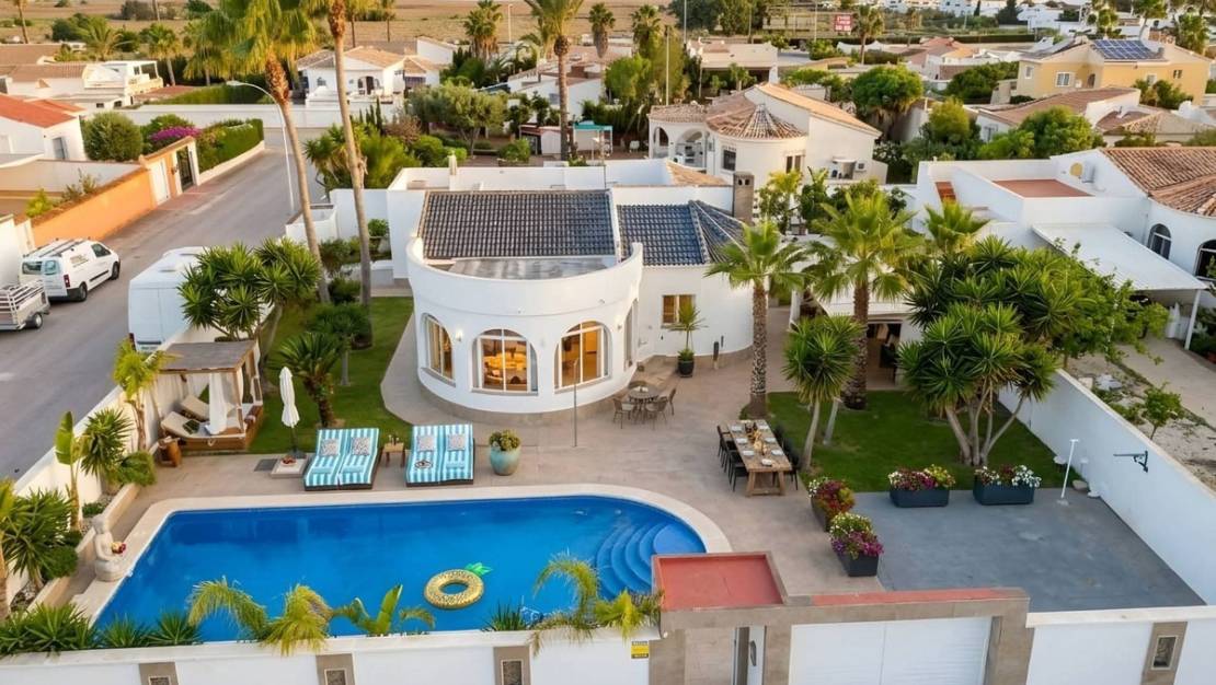 Sale - Villa - Torrevieja - Torrevieja Centro