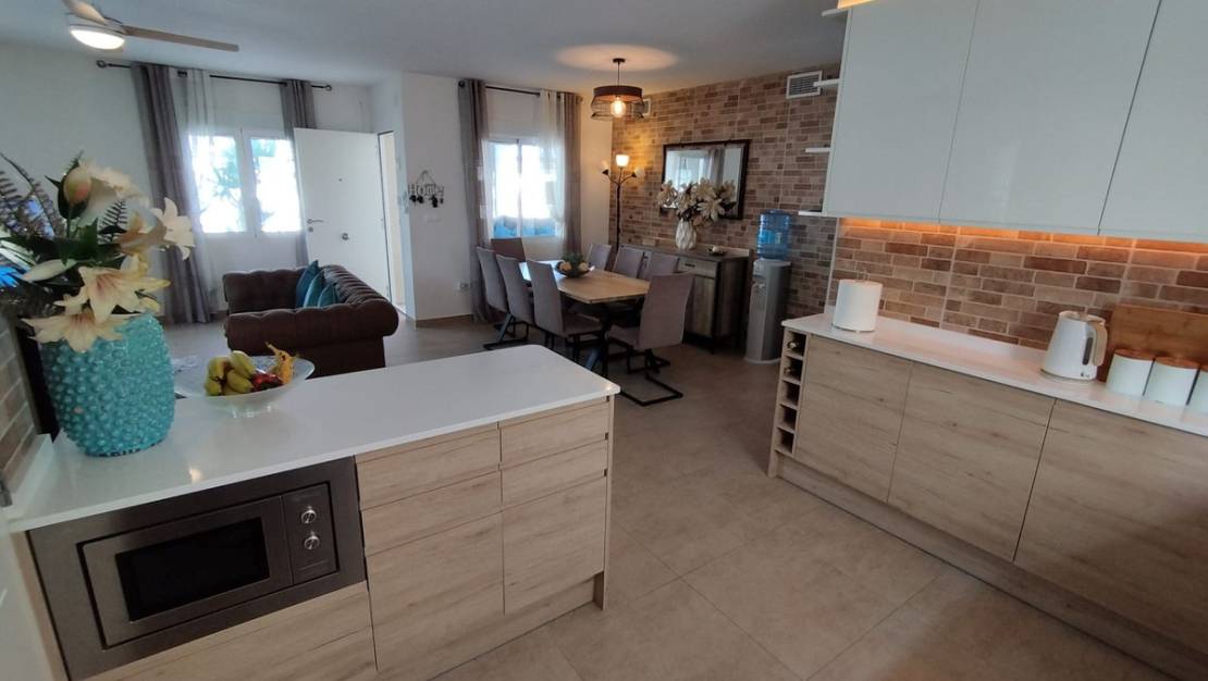 Sale - Villa - Torrevieja - Torrevieja Centro