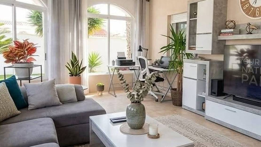 Sale - Villa - Torrevieja - Torrevieja Centro