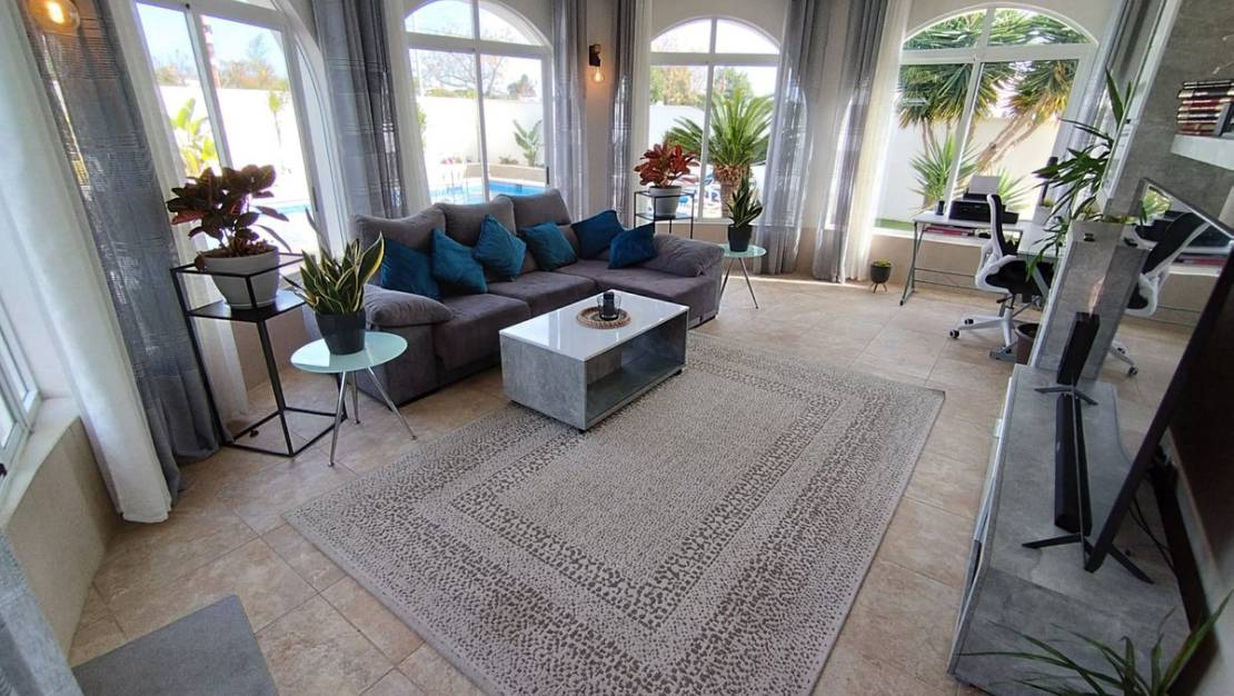 Sale - Villa - Torrevieja - Torrevieja Centro
