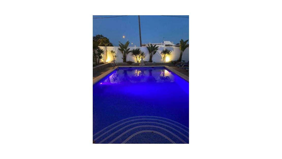 Sale - Villa - Torrevieja - Torrevieja Centro