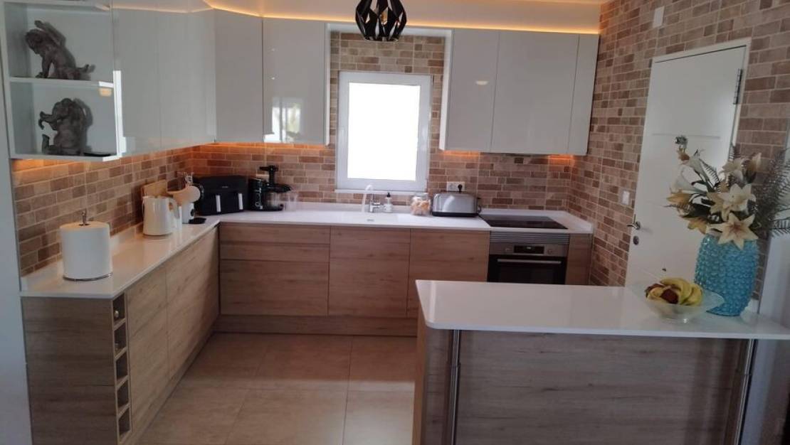 Sale - Villa - Torrevieja - Torrevieja Centro