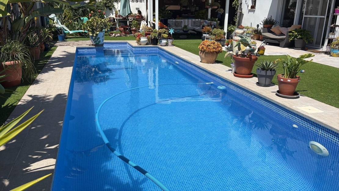 Sale - Villa - Torrevieja - Torrevieja Centro